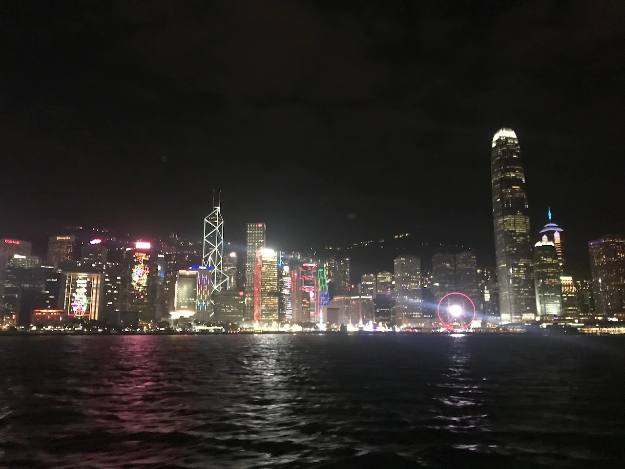 香港のナイトライフを楽しもう！人気のスポットとは？3大エリア別ガイド