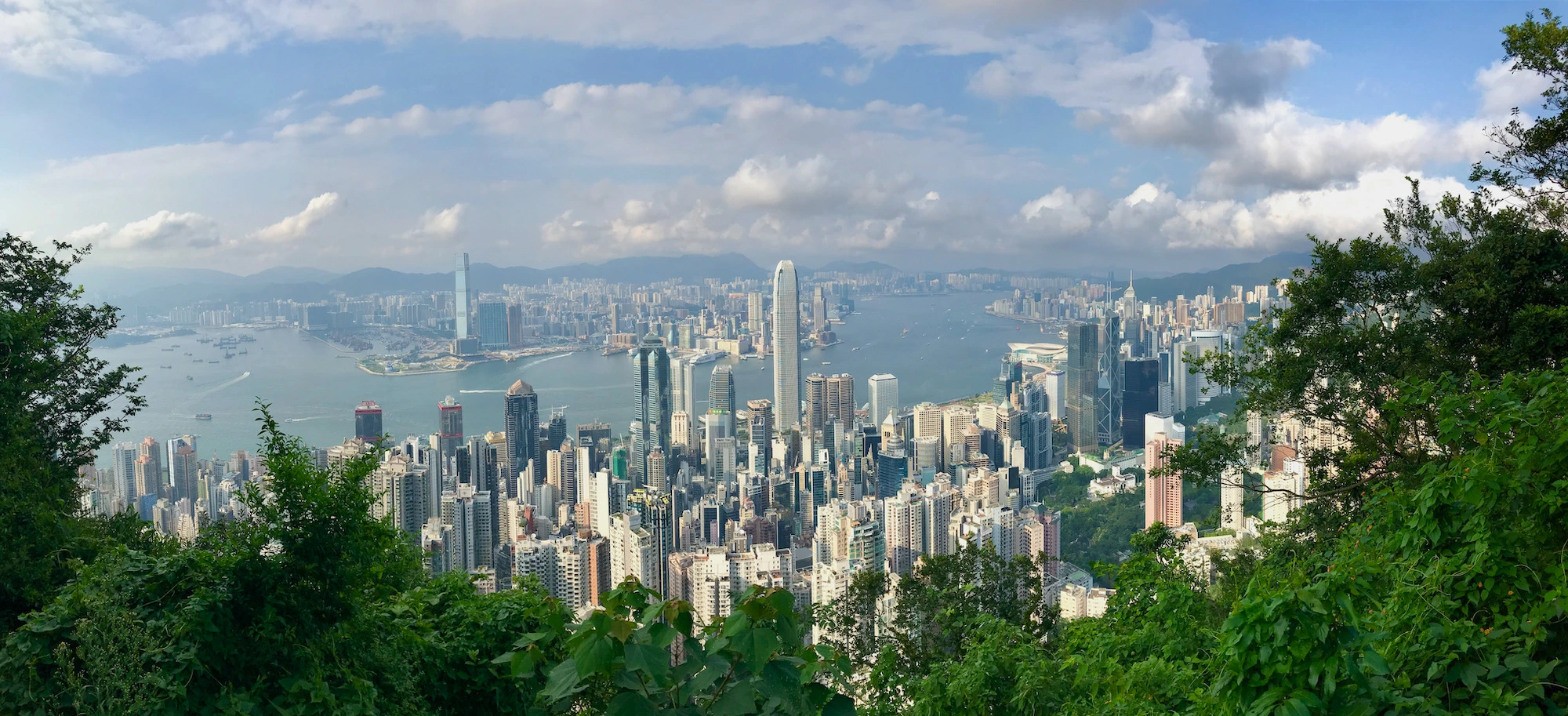 ワンルームでもひと月◯◯万円！？ 香港の住宅事情・物件の見つけ方